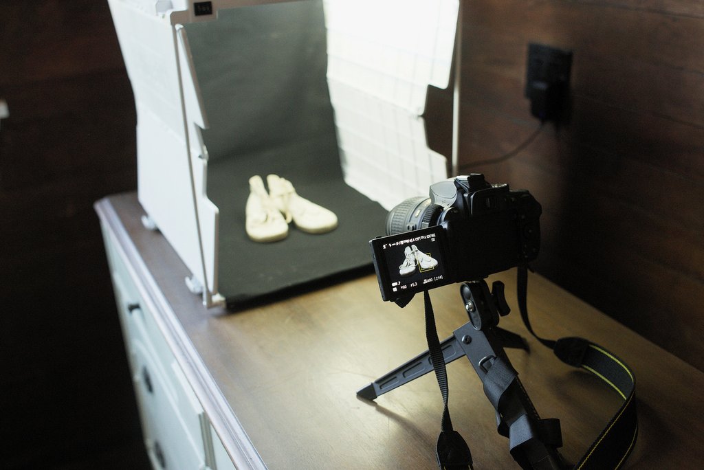 The Pros & Cons of Building Your Own Photography Light Box
