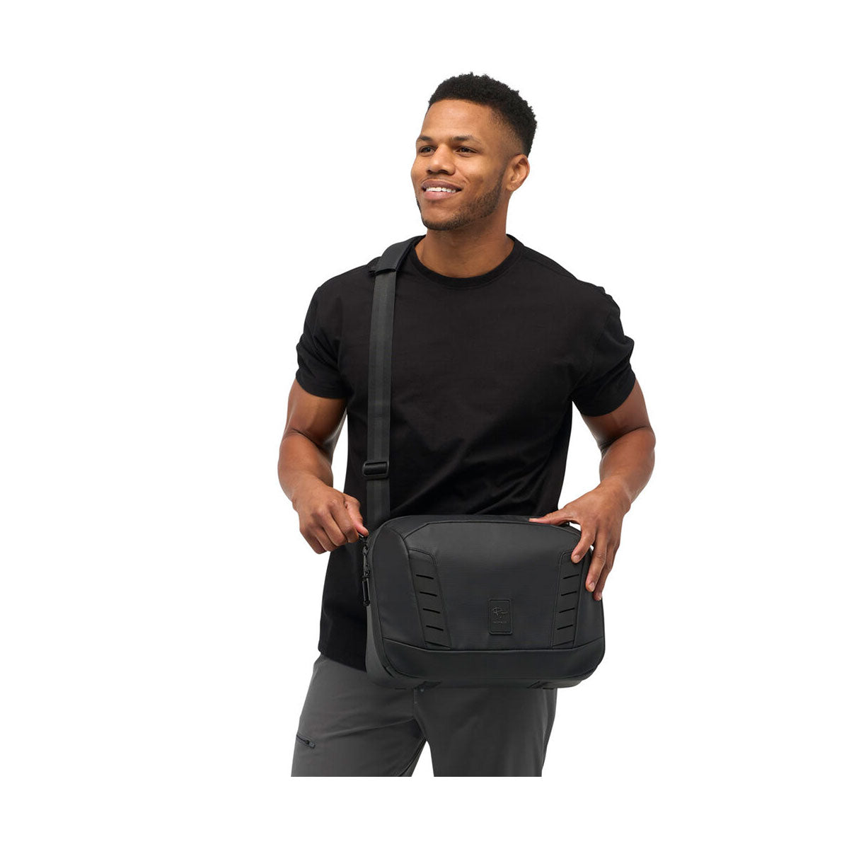 Nomatic McKinnon Camera Messenger Sling 13L - Black