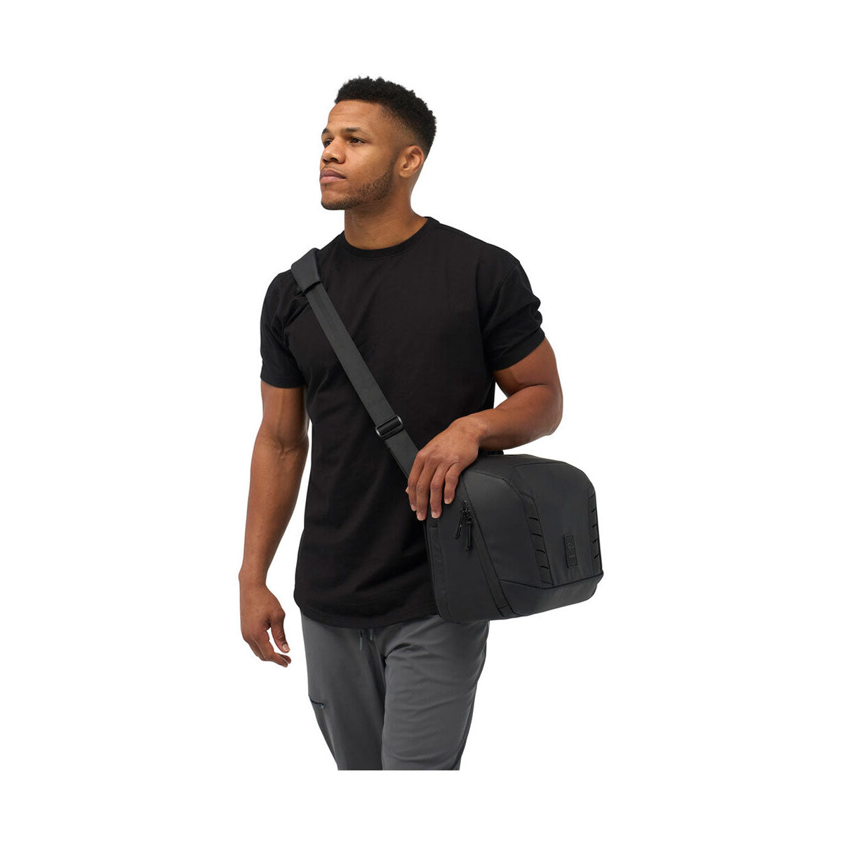 Nomatic McKinnon Camera Messenger Sling 13L - Black