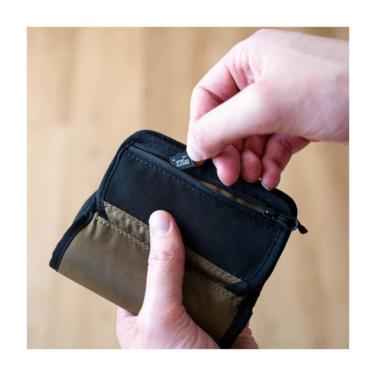 Nomatic McKinnon Memory Card Case