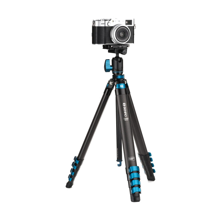 Benro BlackBird Carbon Fiber Tripod with N00P Ball Head — tripod with camera mounted view