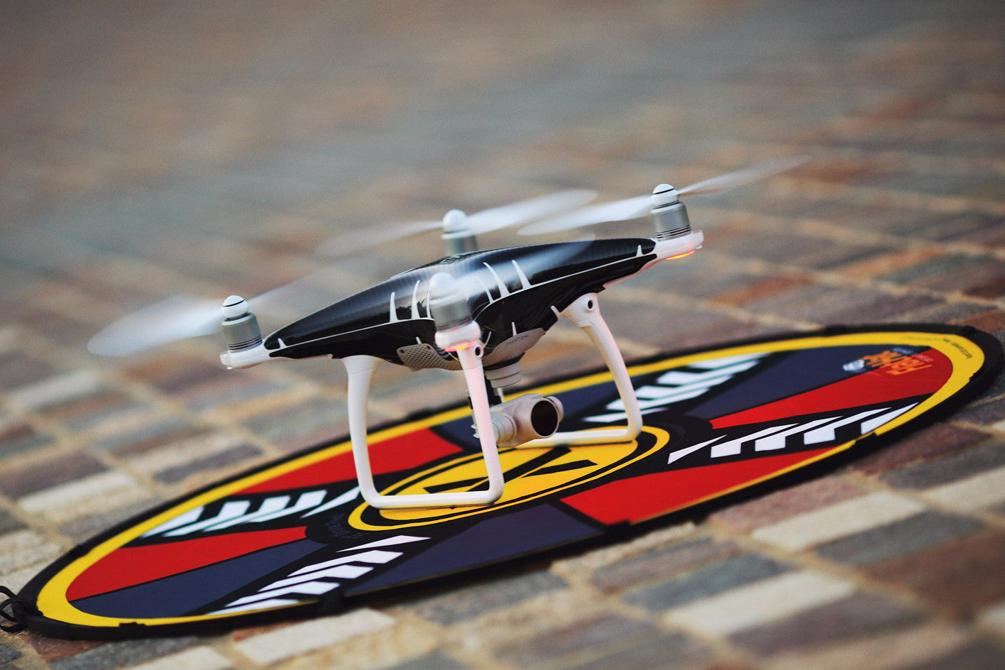 ExpoImaging FlatHat 32” Collapsible Drone Landing Pad