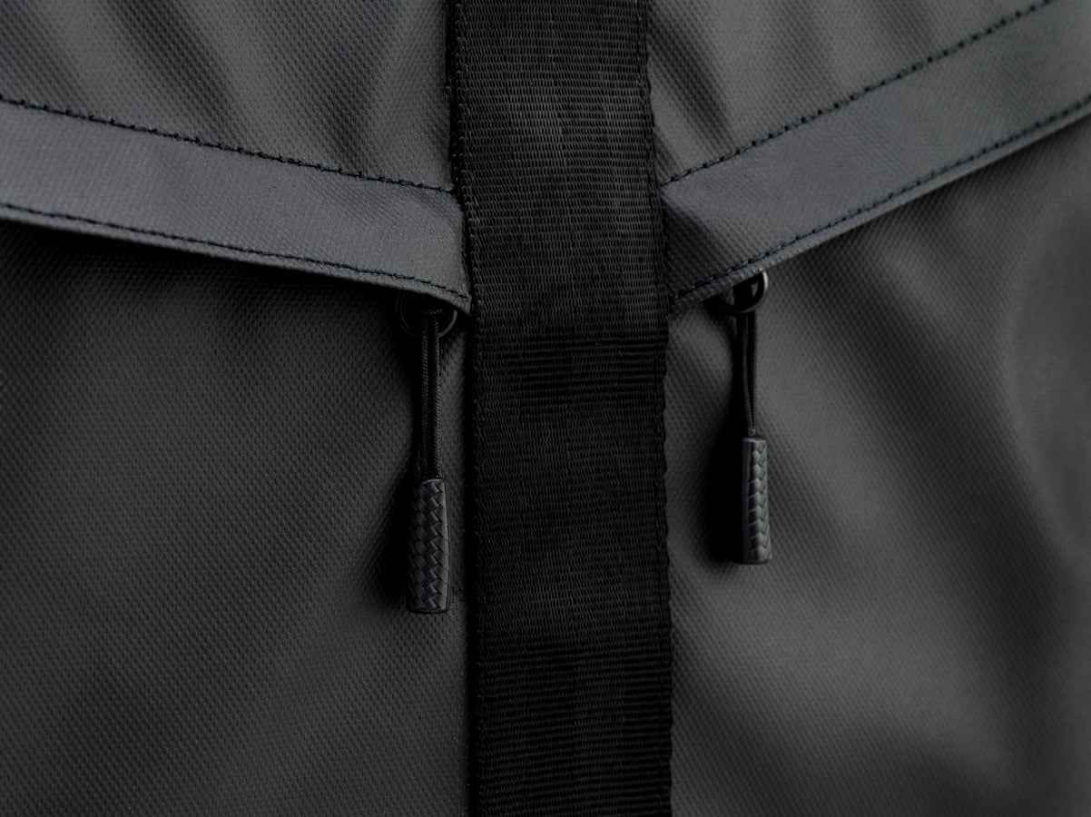 Tenba DNA 8 Black Messenger Bag (Special Edition)