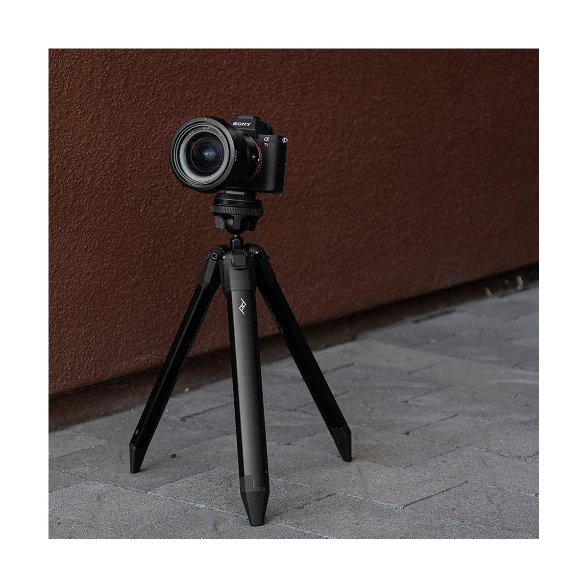 image_note Tripod and camera sold separately