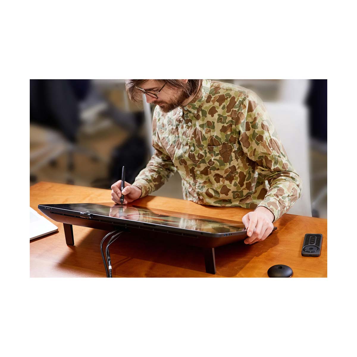 Wacom Cintiq Pro 24 Creative Pen & Touch Display with Stand *OPEN BOX*