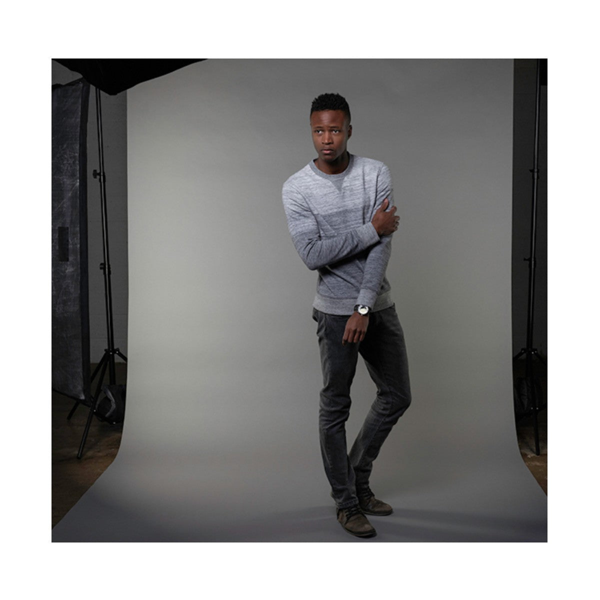 Superior Neutral Grey 107"x12 Yds. Seamless Background Paper (04)