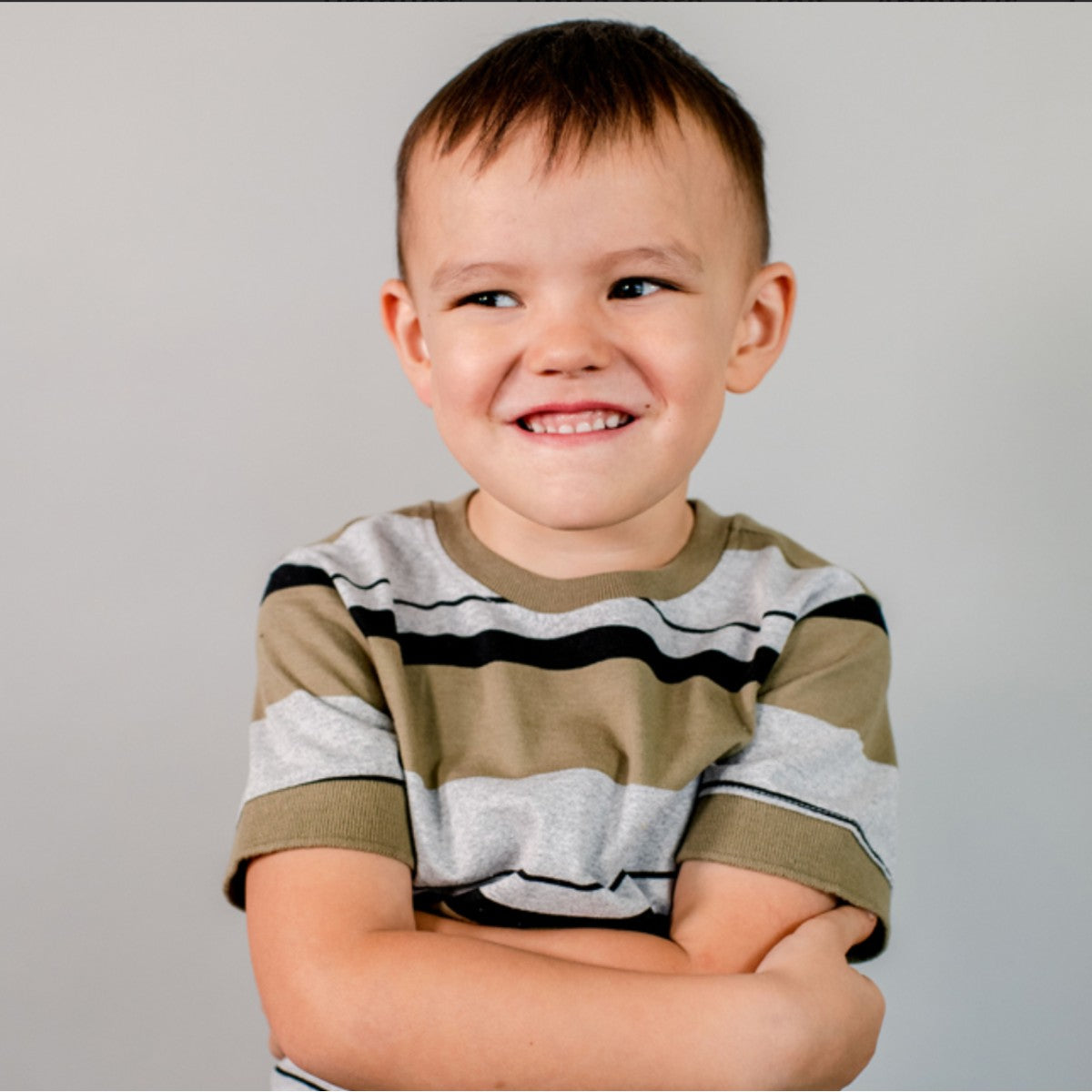 Superior Fossil Gray 53"x12 Yds. Seamless Background Paper (72)