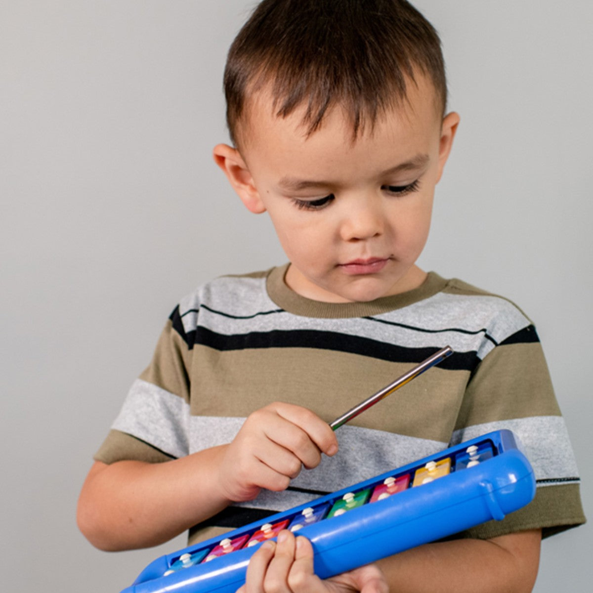 Superior Fossil Gray 53"x12 Yds. Seamless Background Paper (72)