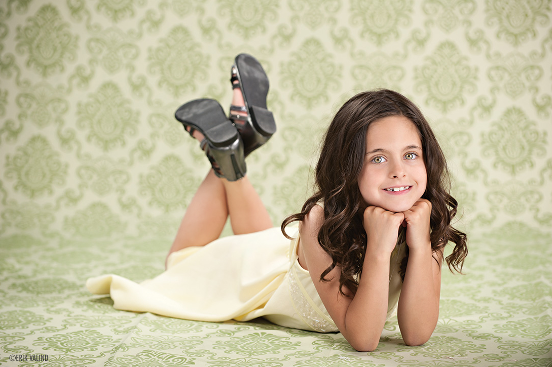 Westcott 9' x 12' Willow Modern Vintage Backdrop, lighting backgrounds & supports, Westcott - Pictureline - 2