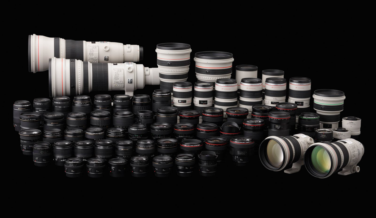 Canon Celebrates Production of 90-Millionth EF Lens