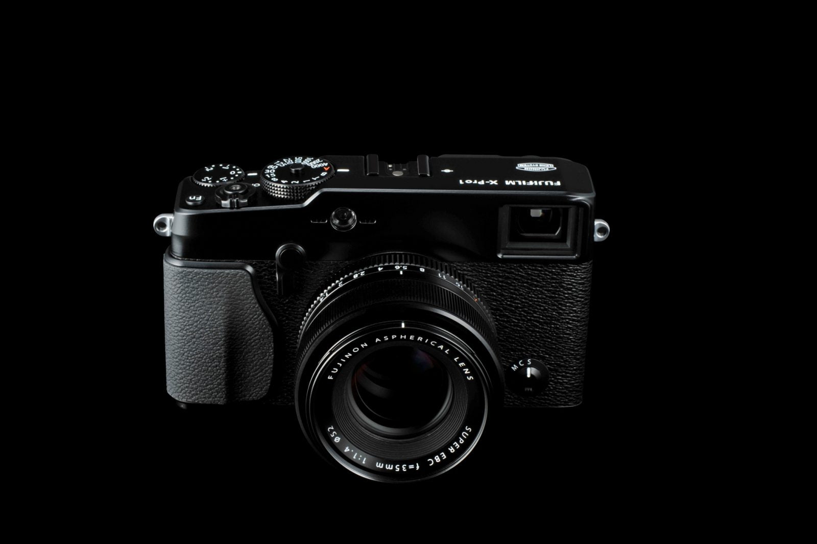 Fuji X-Pro 1, X-E1 Firmware Updates and New Lens Roadmap