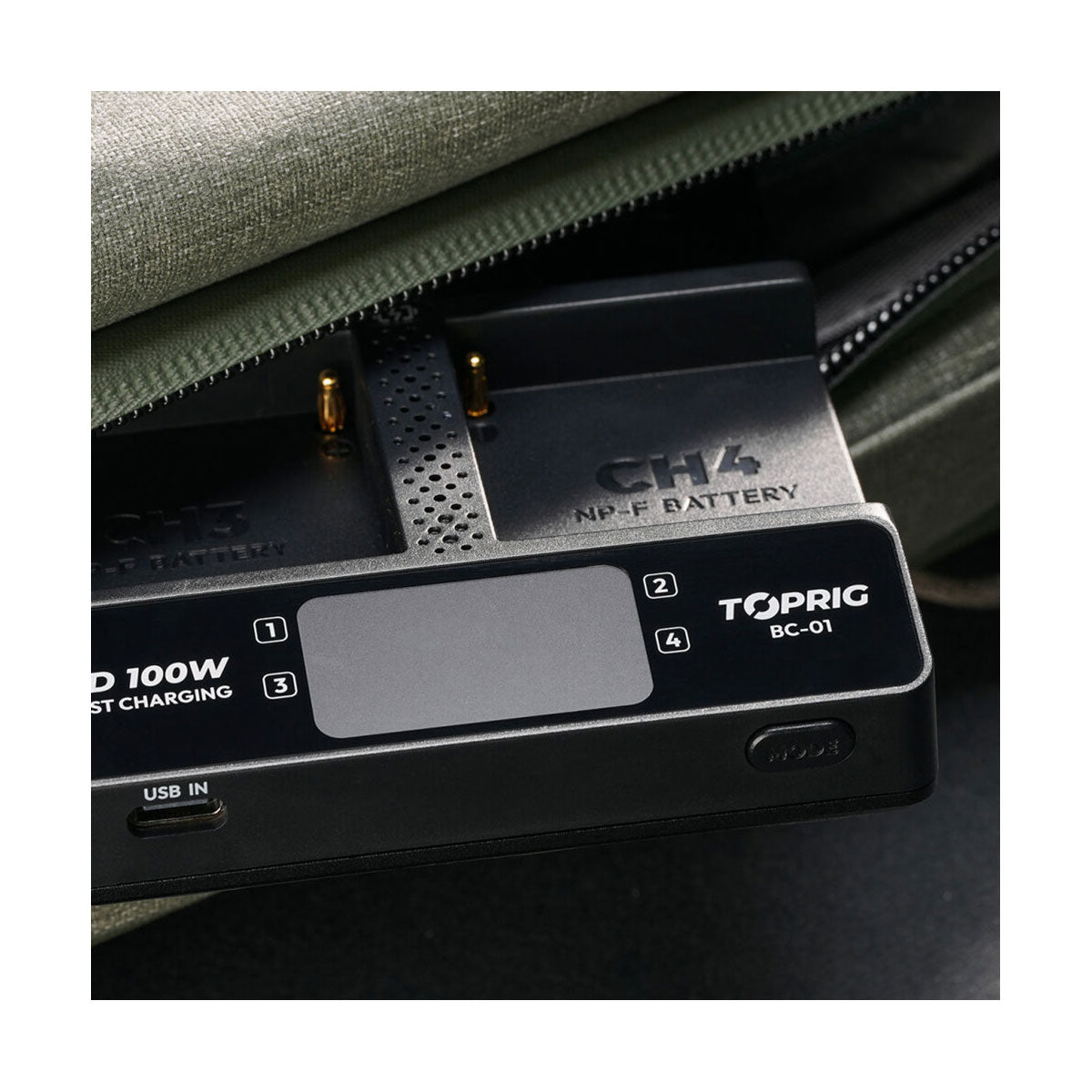 Accsoon TopRig 100W 4-Bay NP-F Fast Charger