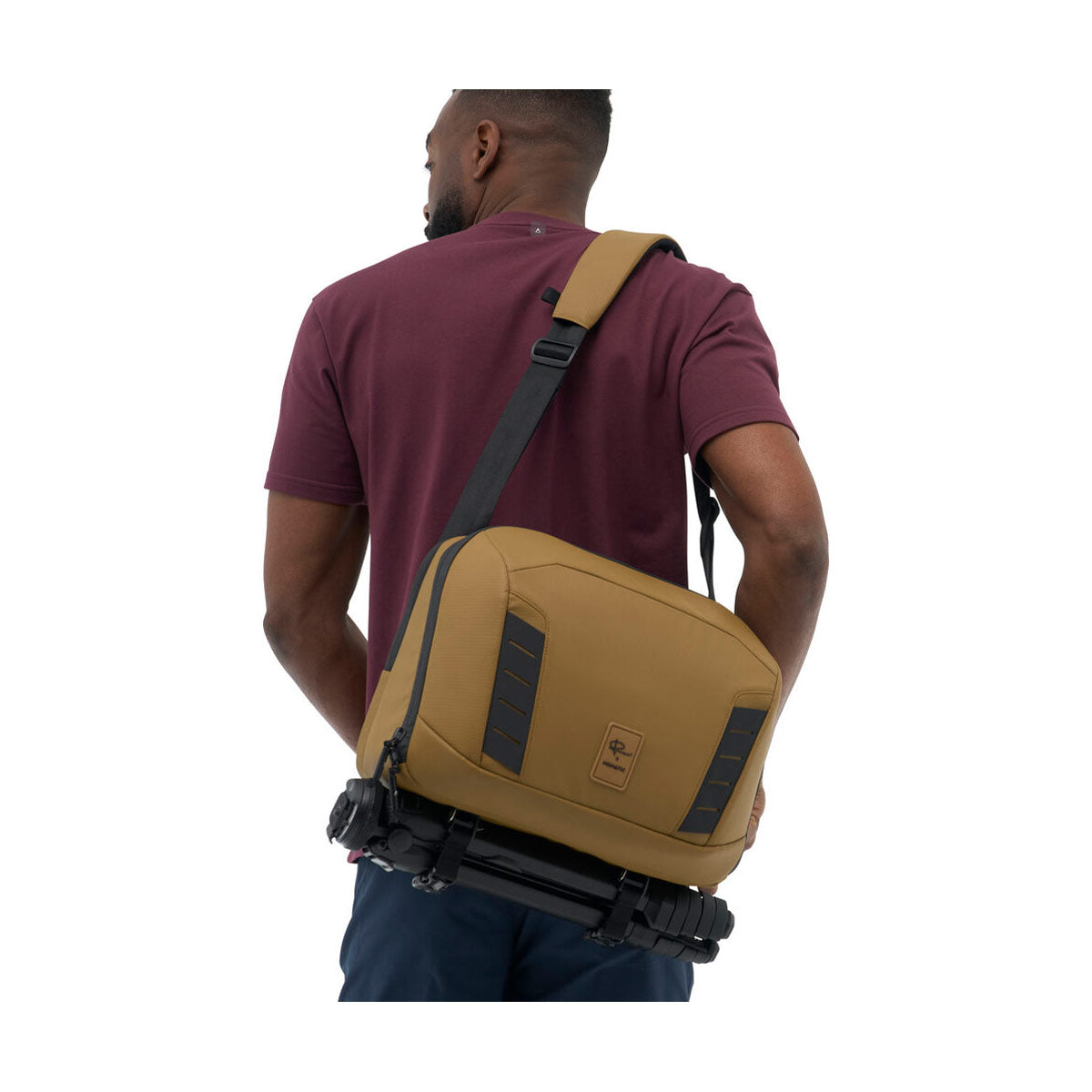 Nomatic McKinnon Camera Messenger Sling 13L - Coyote