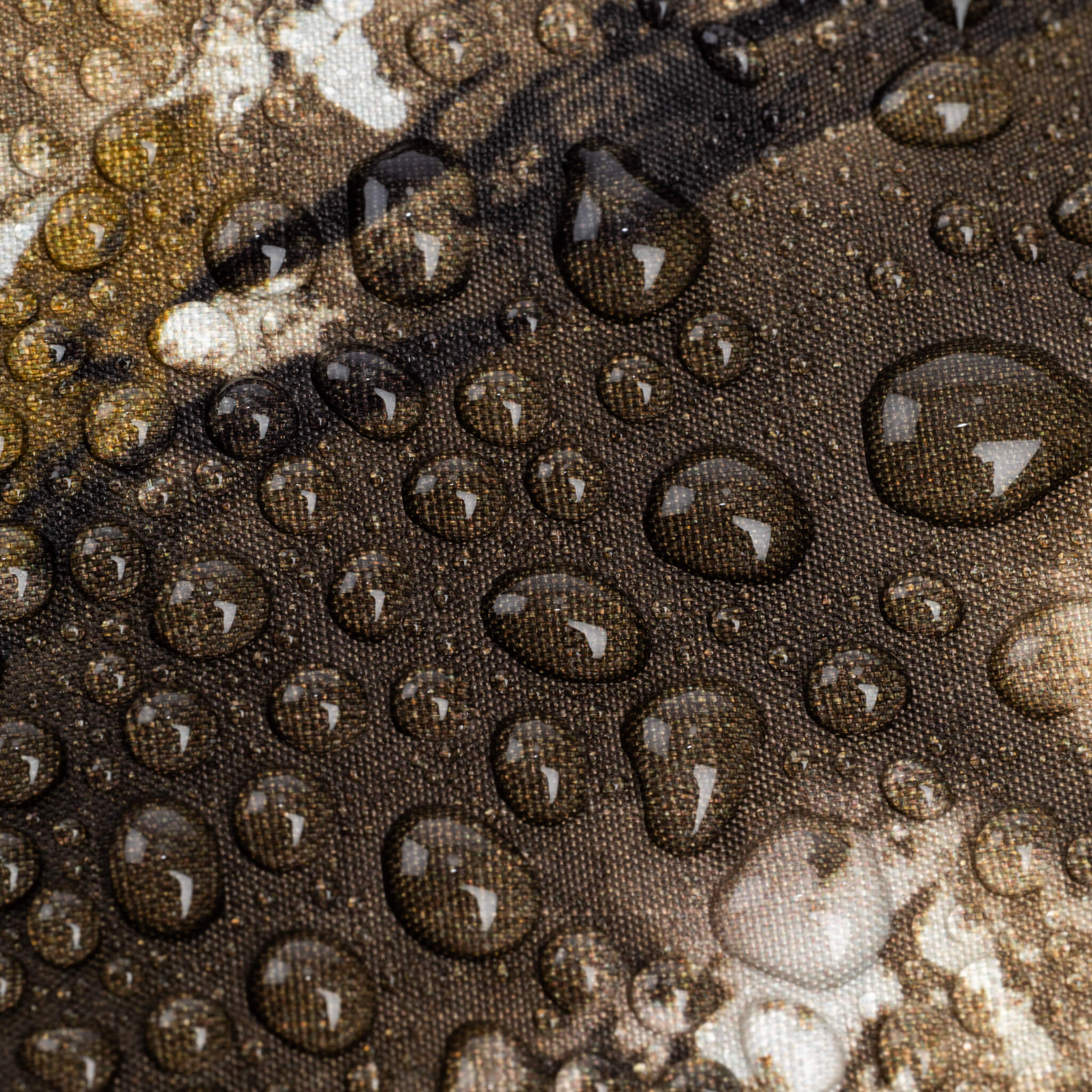 Think Tank Realtree Camo Emergency Rain Cover - Medium