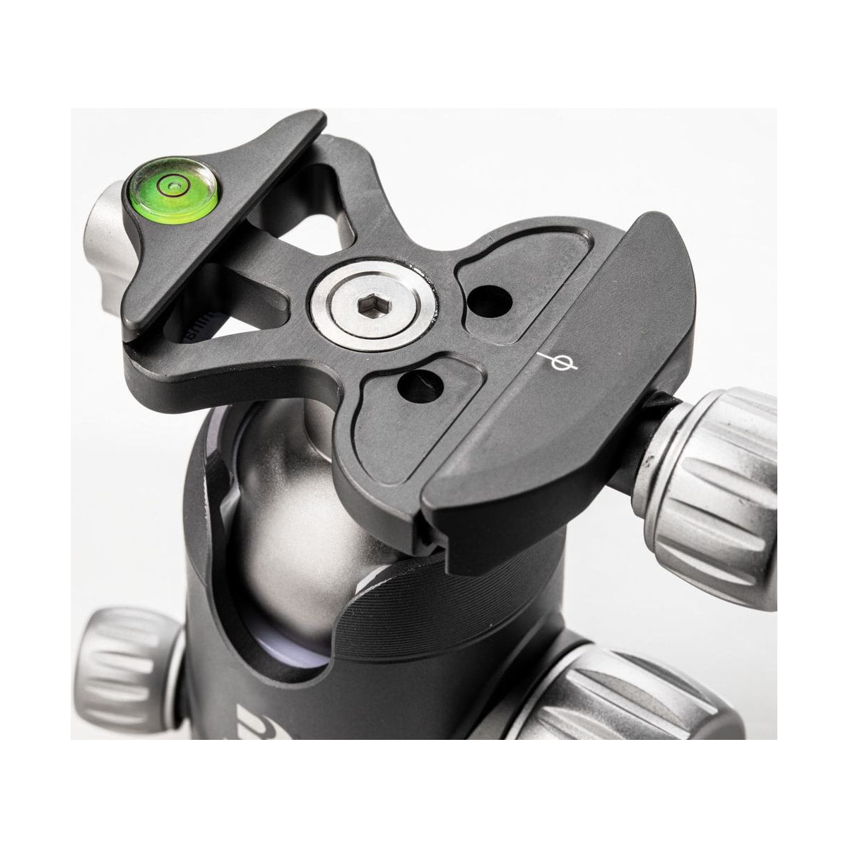 Benro VX20 Two Series Arca-Type Aluminum Ball Head — top view of open quick release clamp view