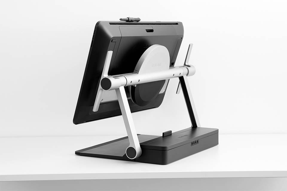 Cintiq Pro24 DTH-2420＆Ergo stand タッチ機能付き Wacom Cintiq 24” Stand