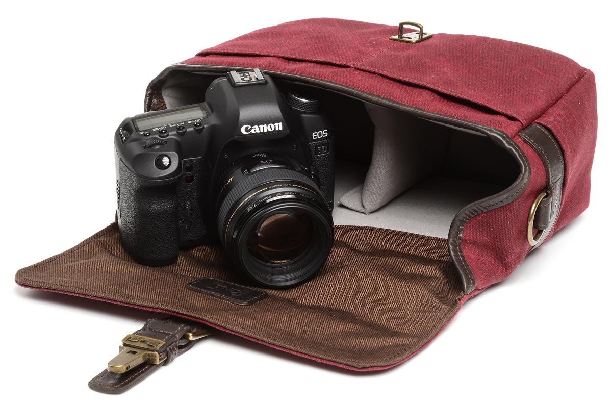 ONA The Bowery Camera Bag Crimson