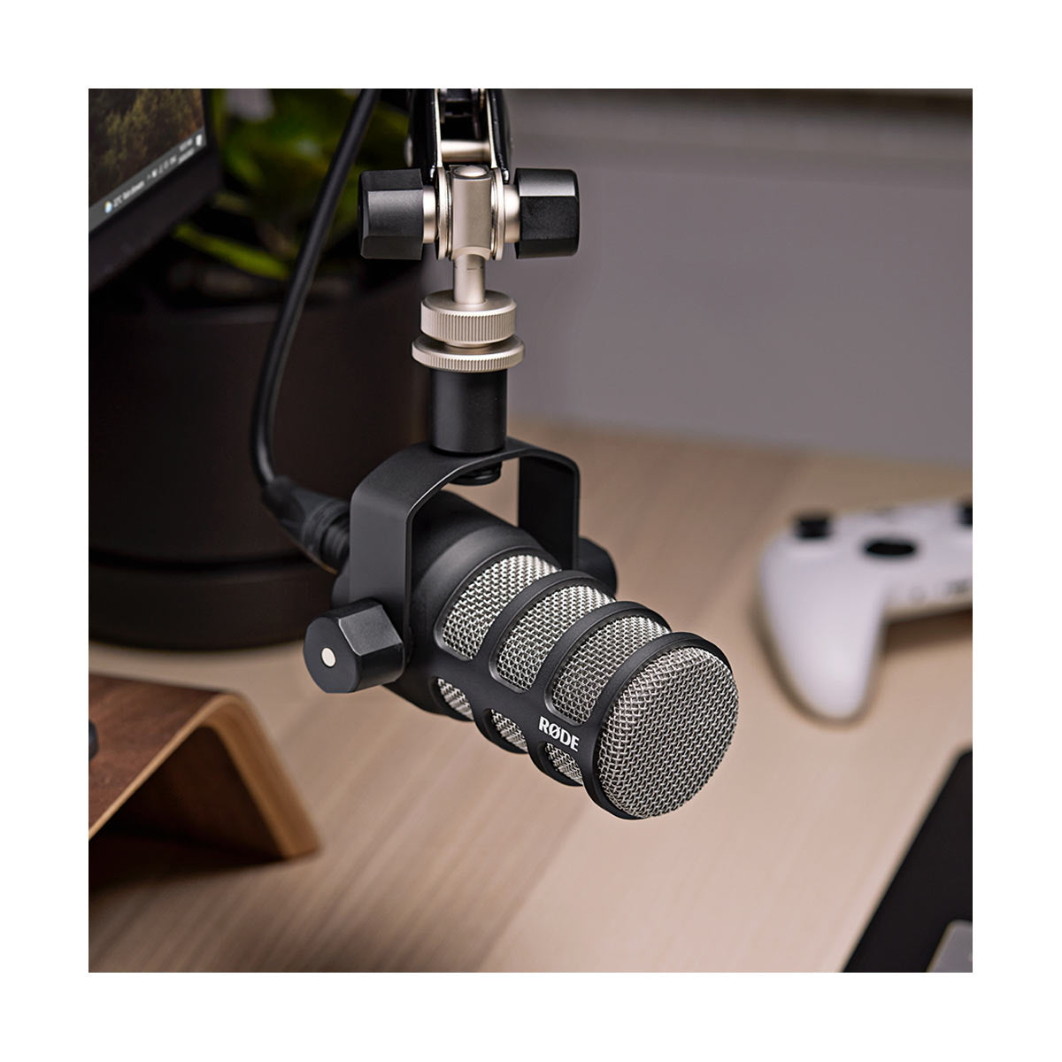 RODE PodMic Dynamic Podcasting Microphone *OPEN BOX*