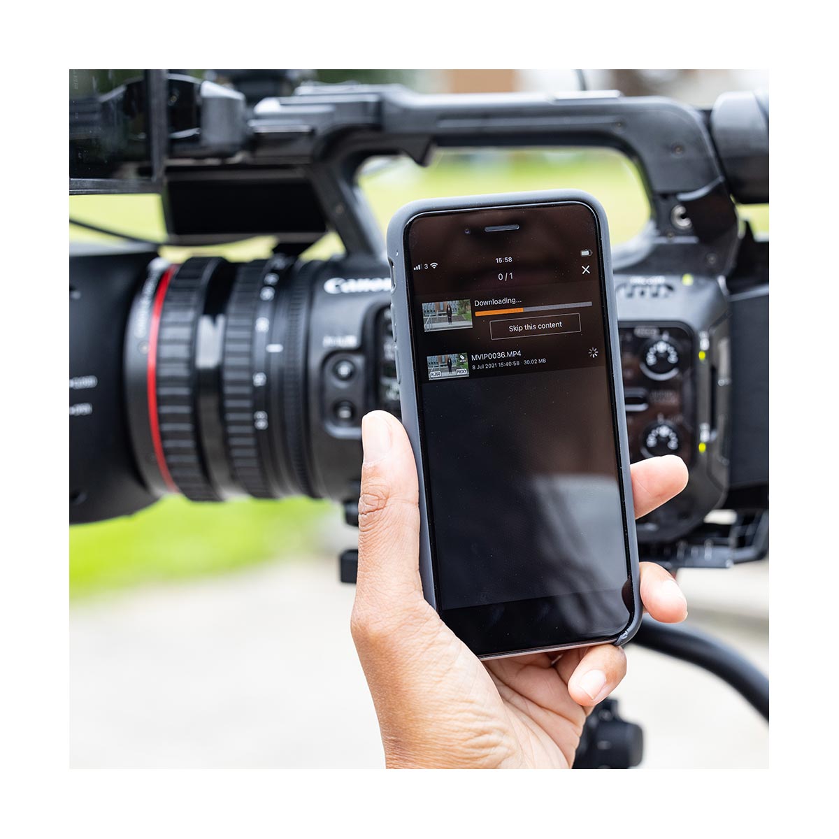 Canon XF605 UHD 4K HDR Pro Camcorder