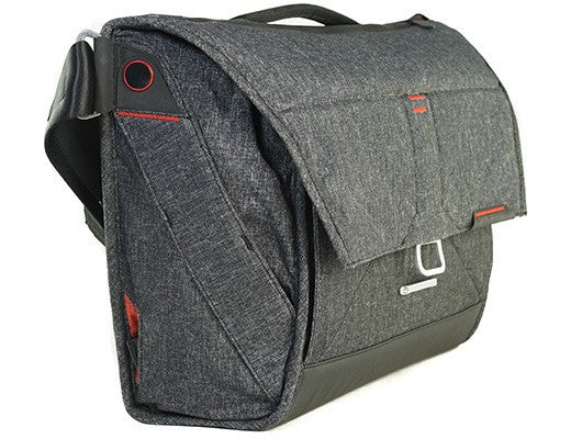 Peak Design The Everyday Messenger 15"- Charcoal, bags shoulder bags, Peak Design - Pictureline  - 4